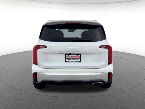 Glacial White Pearl 2024 Kia Telluride S