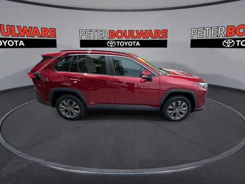 2022 Toyota RAV4 Hybrid XLE Premium