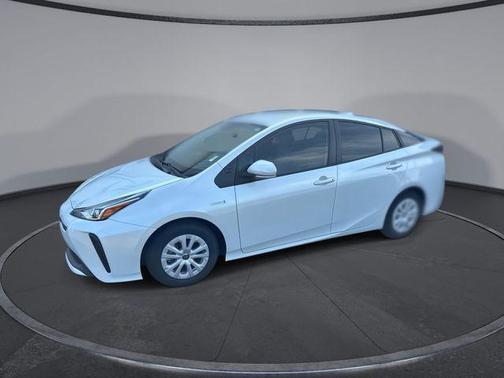 Pearl 2022 Toyota Prius L