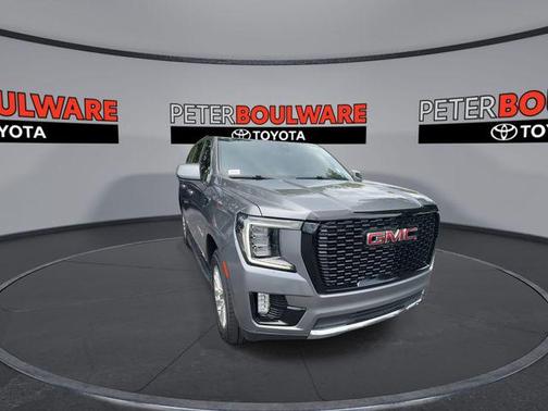 2022 GMC Yukon XL SLT