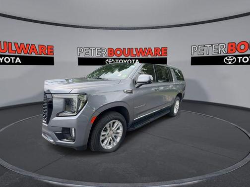 2022 GMC Yukon XL SLT