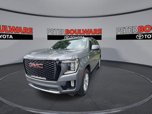 2022 GMC Yukon XL SLT