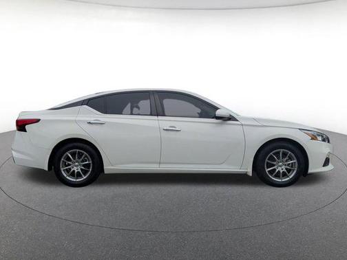 Glacier White 2020 Nissan Altima 2.5 S