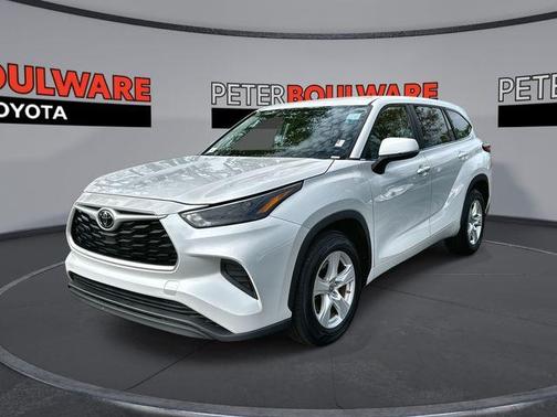 2023 Toyota Highlander L