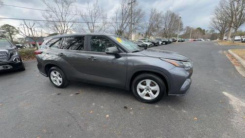 2024 Toyota Highlander LE