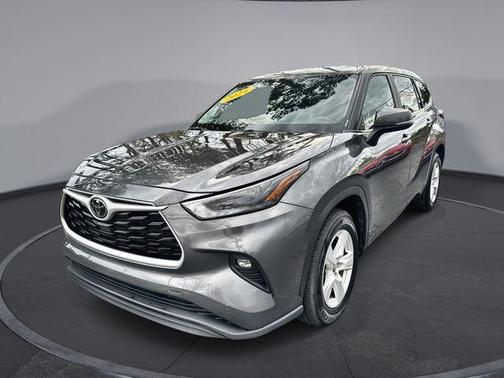 2024 Toyota Highlander LE