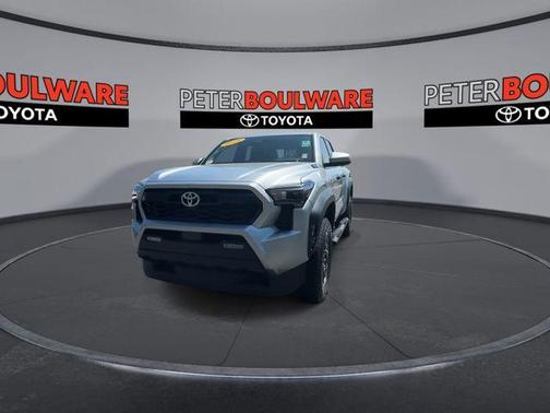 2024 Toyota Tacoma Hybrid TRD