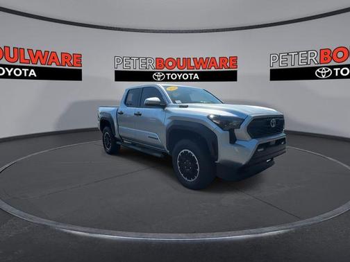 2024 Toyota Tacoma Hybrid TRD