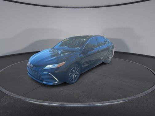 2024 Toyota Camry Hybrid XLE