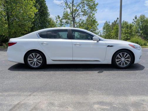 Snow White Pearl 2016 Kia K900 Luxury 3.8L