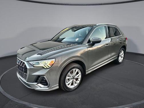 2022 Audi Q3 45 S line Premium