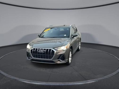 2022 Audi Q3 45 S line Premium