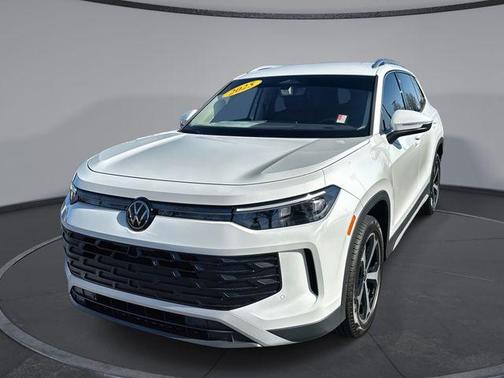 2025 Volkswagen Tiguan 2.0T SE