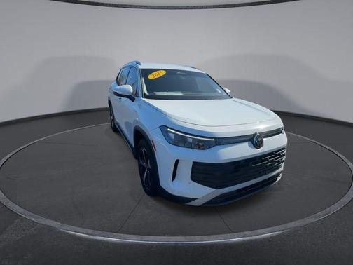 2025 Volkswagen Tiguan 2.0T SE