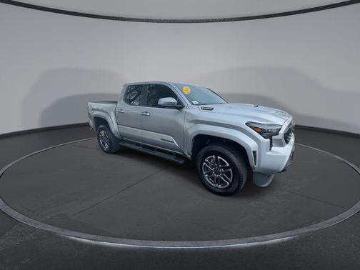 2024 Toyota Tacoma Hybrid TRD