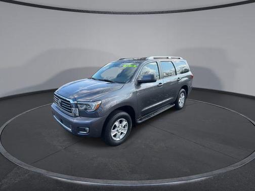 2022 Toyota Sequoia SR5