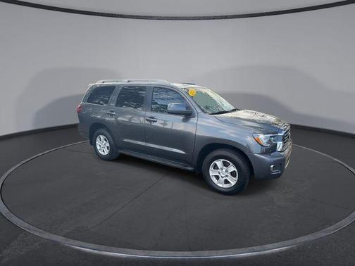 2022 Toyota Sequoia SR5