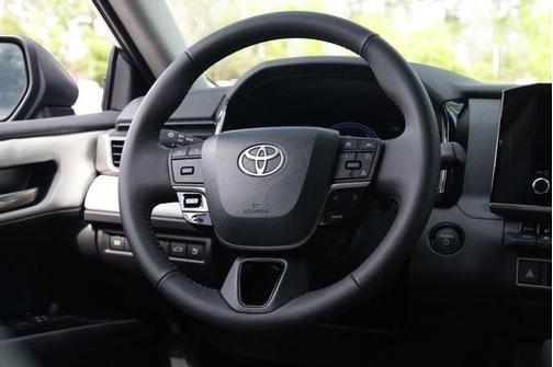 UNDERGROUND 2026 Toyota Camry LE