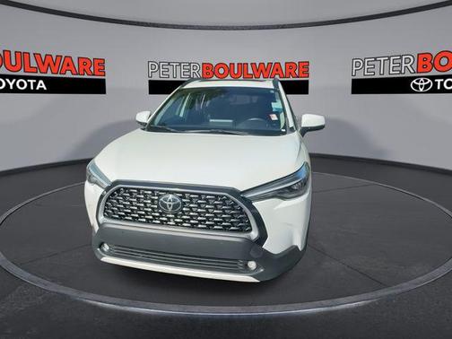 2022 Toyota Corolla Cross XLE