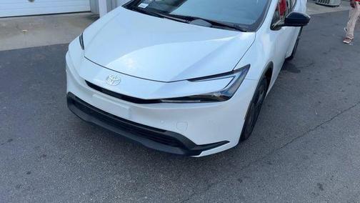 Wind Chill Pearl 2025 Toyota Prius LE