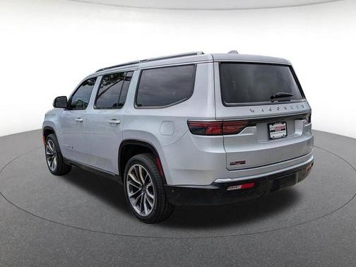 Silver Zynith 2022 Jeep Wagoneer Series III