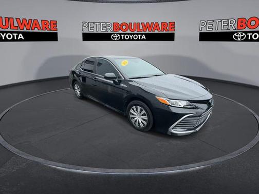 2022 Toyota Camry Hybrid LE