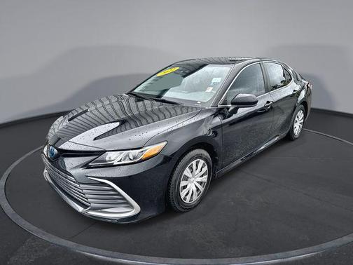 2022 Toyota Camry Hybrid LE