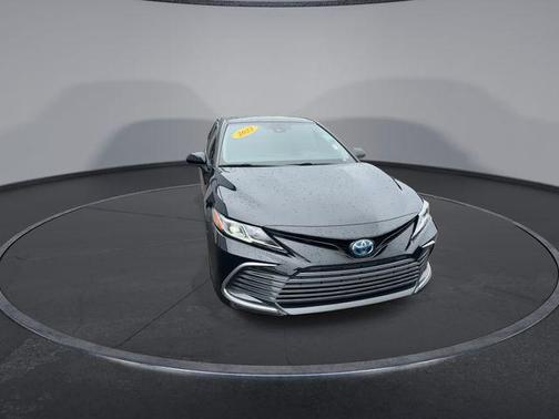 2022 Toyota Camry Hybrid LE
