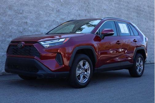 2022 Toyota RAV4 XLE