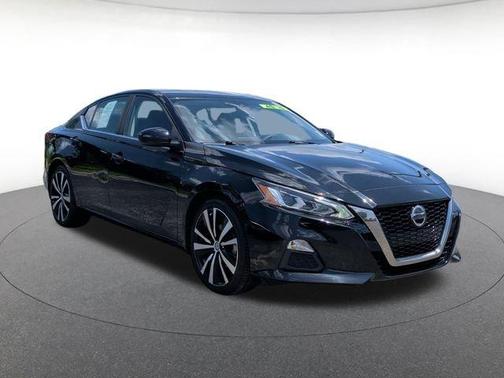 Black 2022 Nissan Altima 2.5 SR