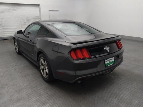 2017 Ford Mustang V6