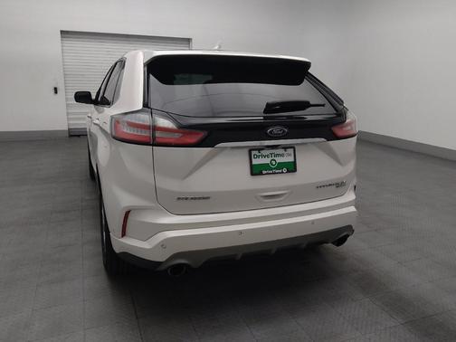 White Platinum Metallic Tri-Coat 2019 Ford Edge Titanium