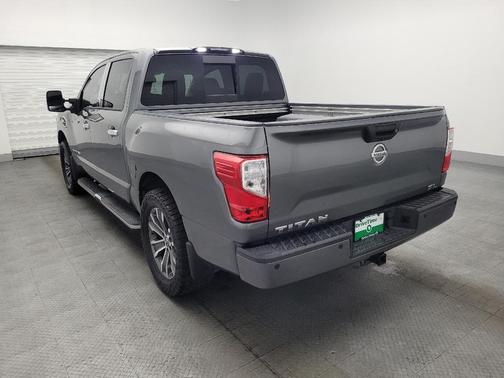 2017 Nissan Titan SL