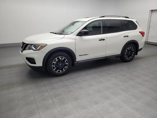 2020 Nissan Pathfinder SV