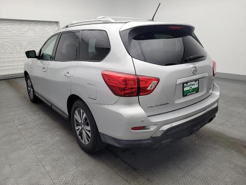 2018 Nissan Pathfinder SL