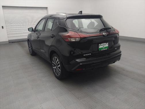 2022 Nissan Kicks SV