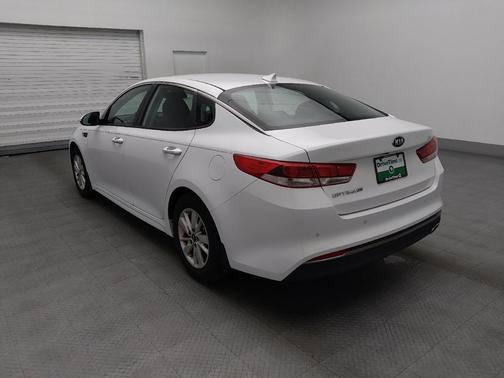 Snow White Pearl 2018 Kia Optima LX