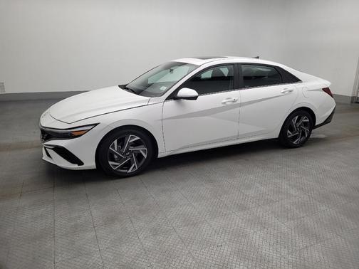 2025 Hyundai ELANTRA SEL