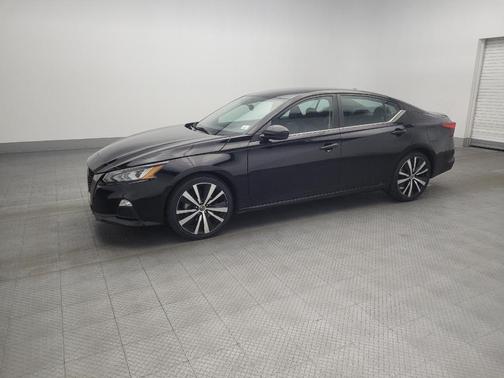 2021 Nissan Altima SR FWD