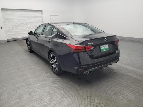 2021 Nissan Altima SR FWD