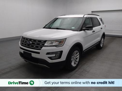 White 2017 Ford Explorer XLT