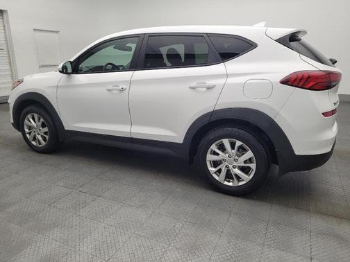 2021 Hyundai TUCSON SE