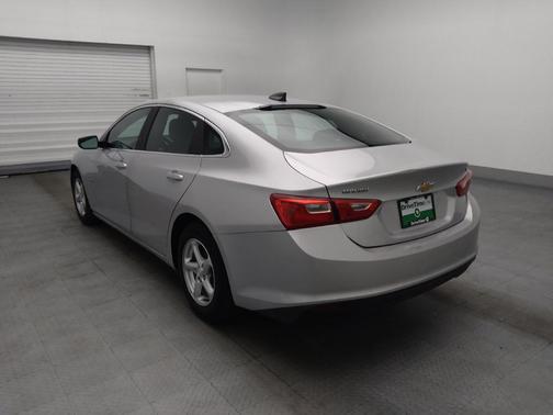 Silver Ice Metallic 2017 Chevrolet Malibu 1LS
