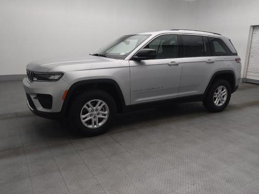 Silver Zynith 2023 Jeep Grand Cherokee Laredo