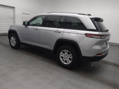 Silver Zynith 2023 Jeep Grand Cherokee Laredo