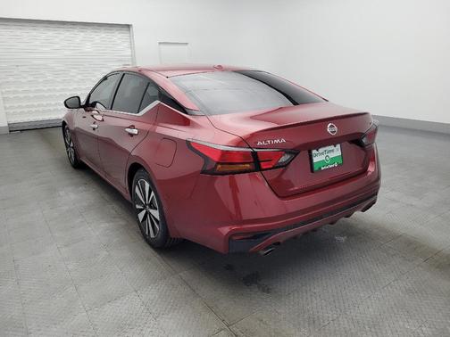 Scarlet Ember Tintcoat 2019 Nissan Altima 2.5 SV