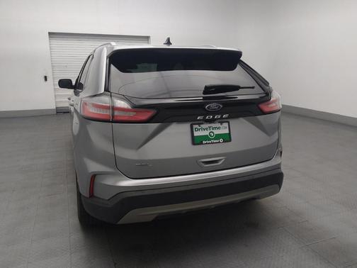 Iconic Silver Metallic 2021 Ford Edge SEL
