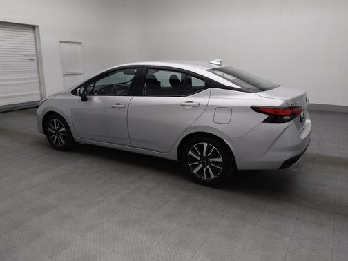 Brilliant Silver Metallic 2025 Nissan Versa 1.6 SV