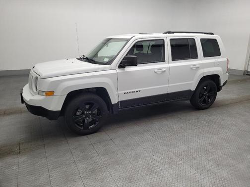 Bright White Clearcoat 2015 Jeep Patriot Altitude Edition