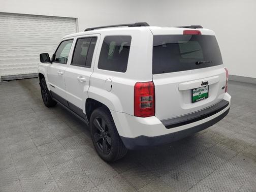 Bright White Clearcoat 2015 Jeep Patriot Altitude Edition
